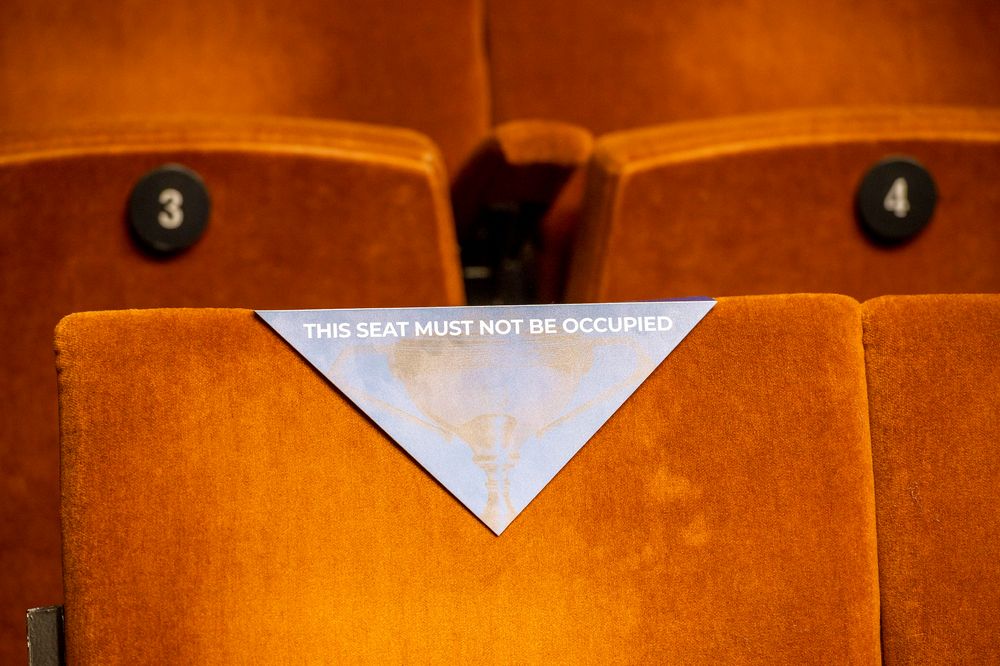 Chinese Students Enjoy Crucible Experience World Snooker Tour